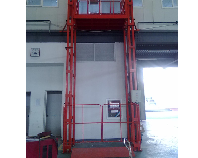鏈條導軌式液壓升降作業平臺